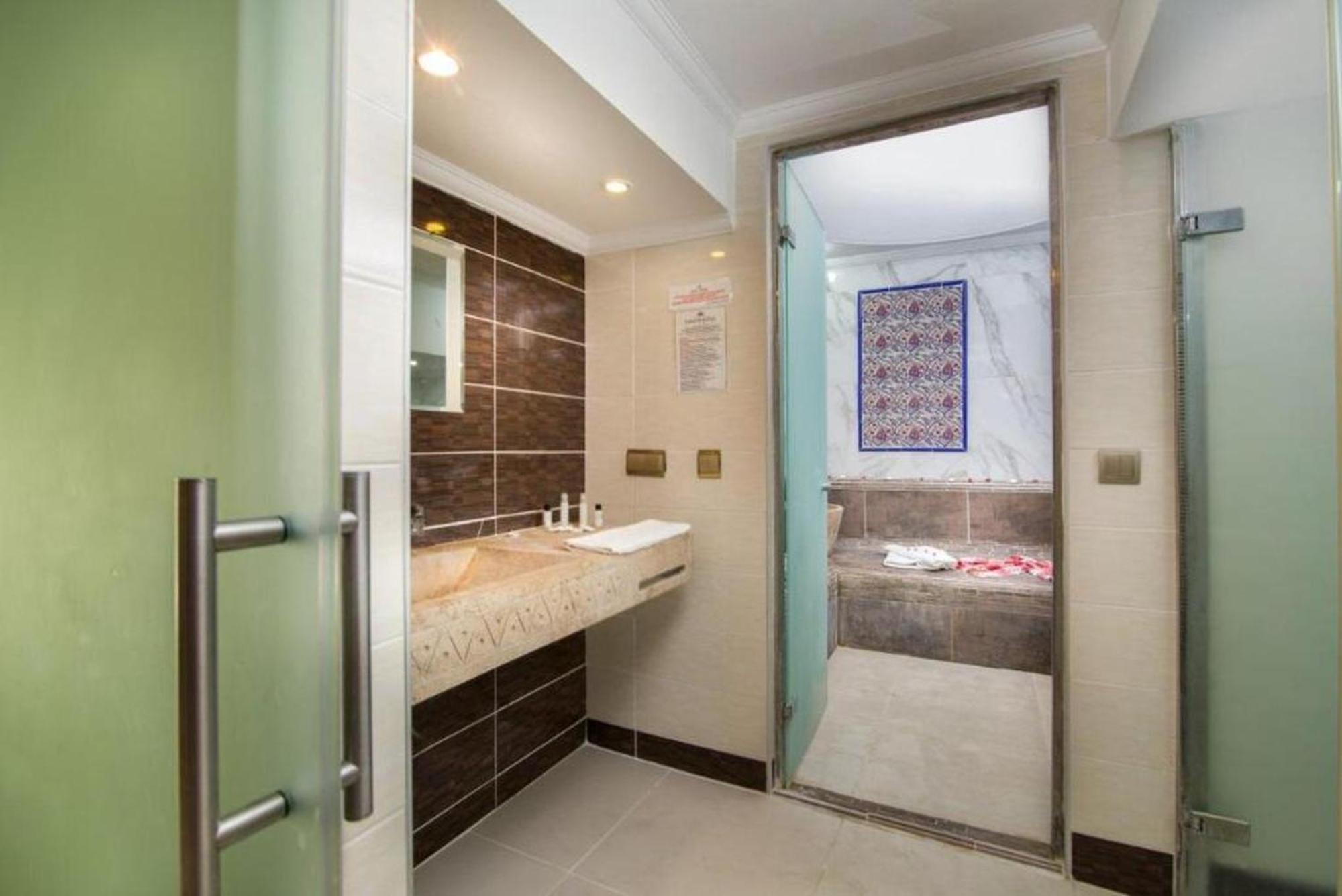 Arya Termal Hotel Αφιόν Εξωτερικό φωτογραφία
